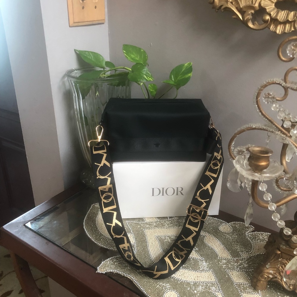 - Dior Pouch Dopp Kit Shaving Kit Black Travel Organizer Case Makeup Bag N… - Picture 9 of 14